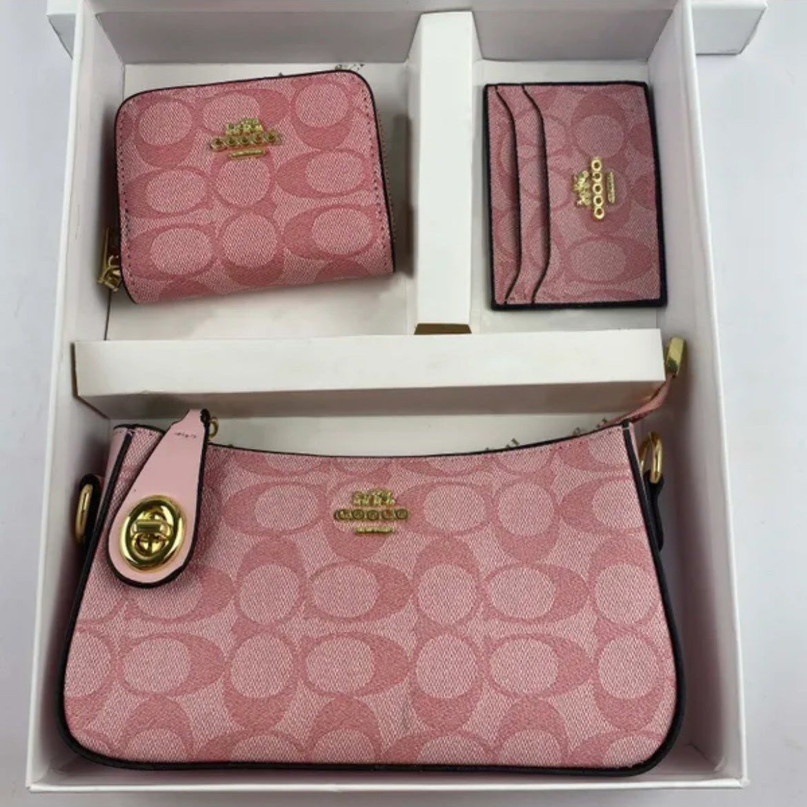 Coach 3-piece gift set in pink