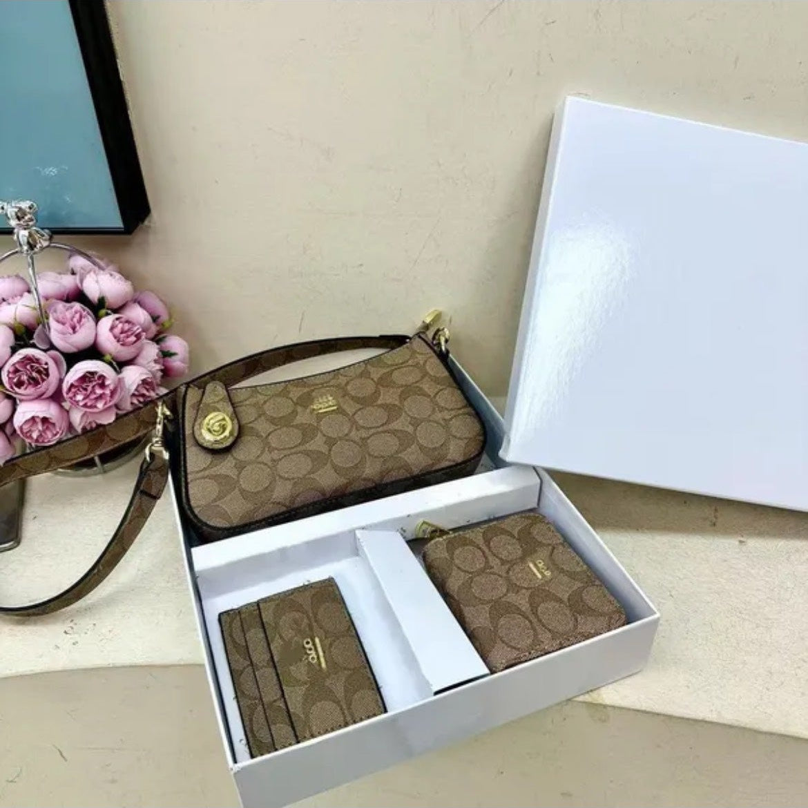 Coach 3-piece gift set in pink - top view