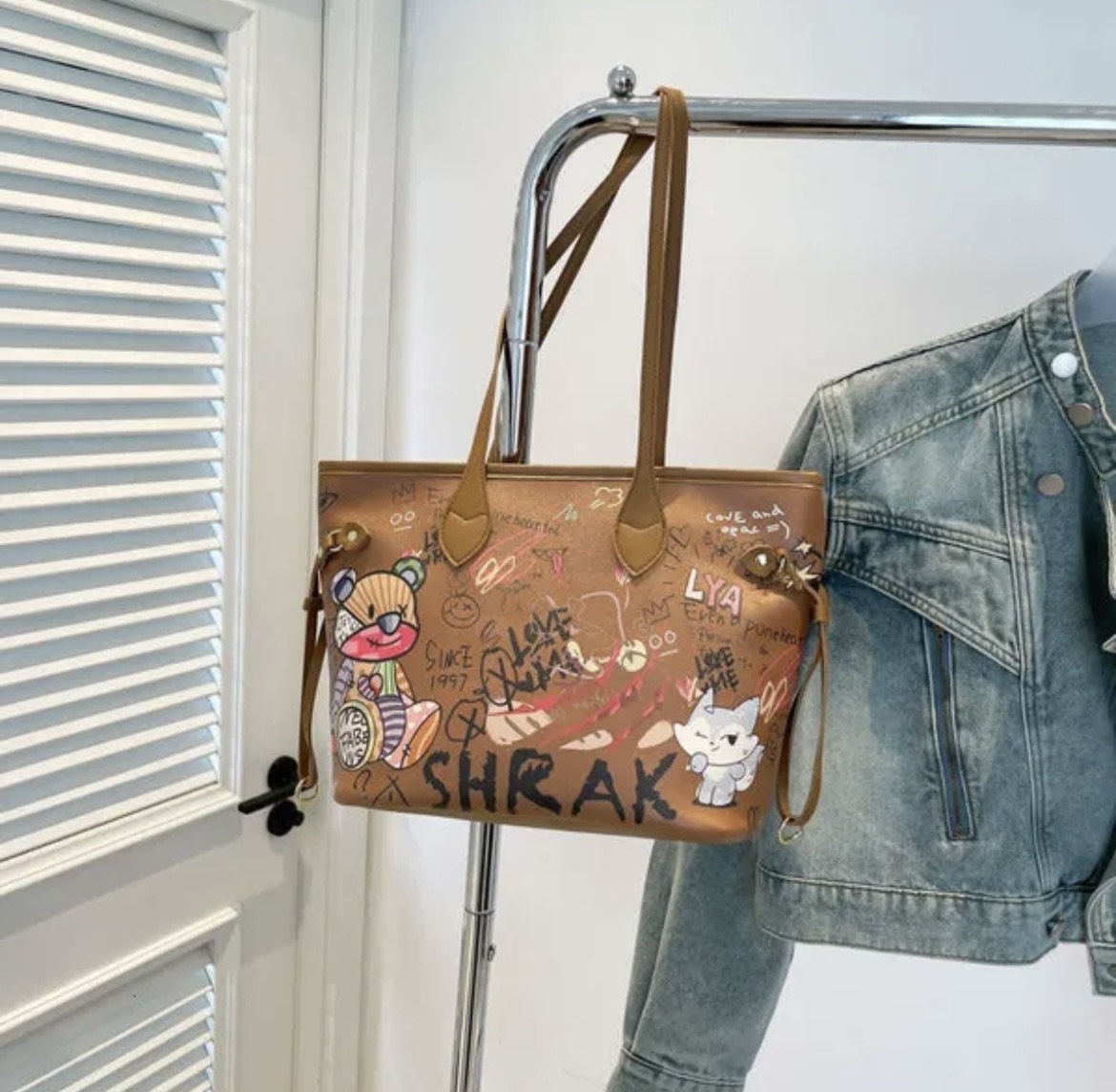Shrak Graffiti Tote Bag in tan