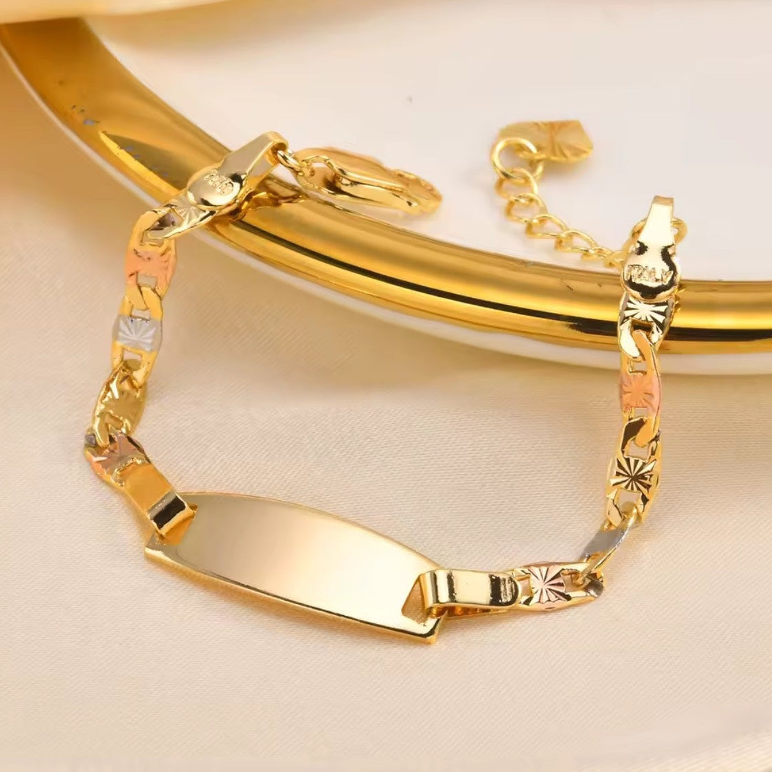 Custom Baby Bracelet - Gold tri-color on plate